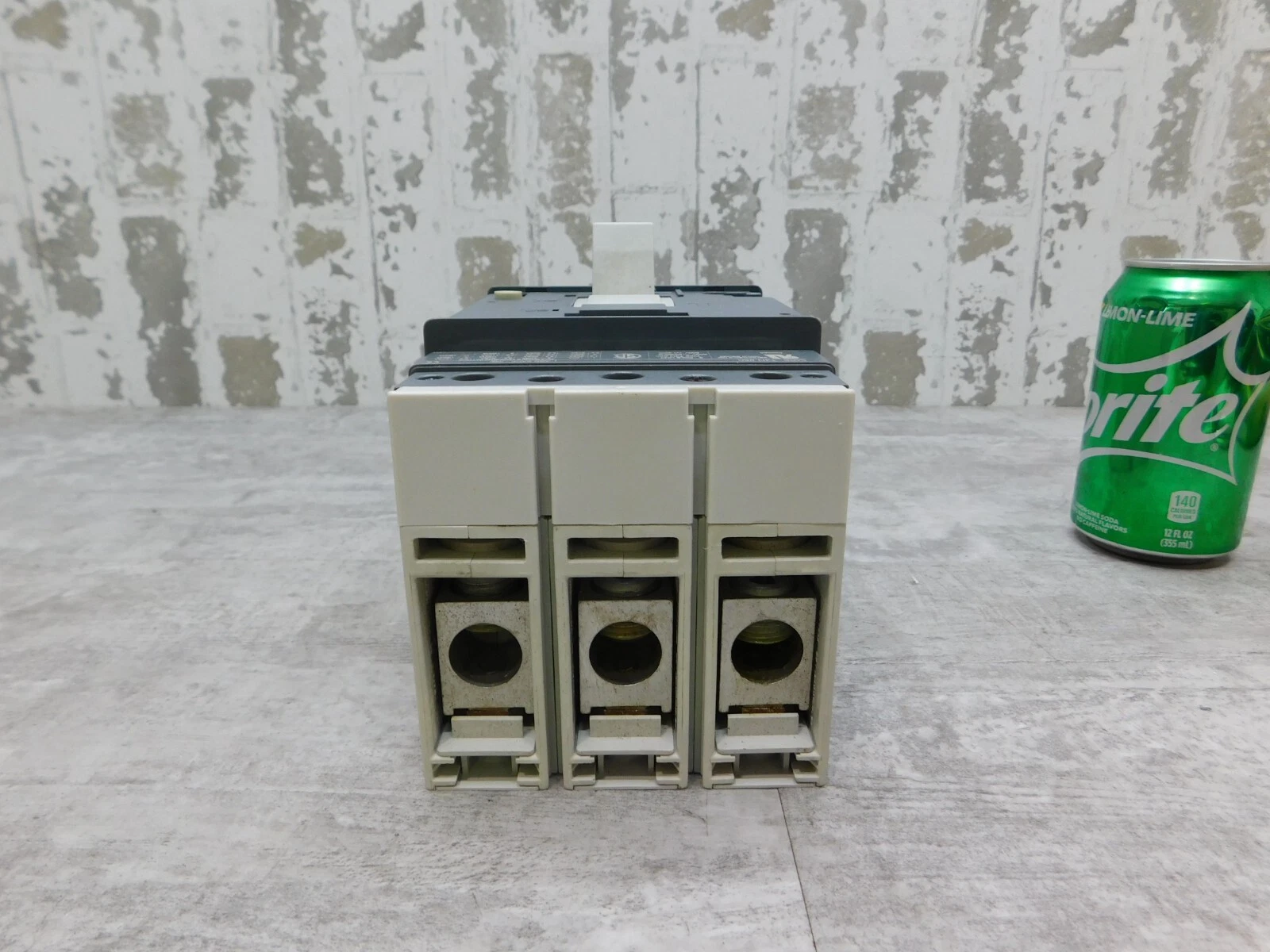 150 Amps, ABB Instantaneous Trip Circuit Breaker, SACE T4N 250, 3 Pole, 600 Volts, Used - Image 7