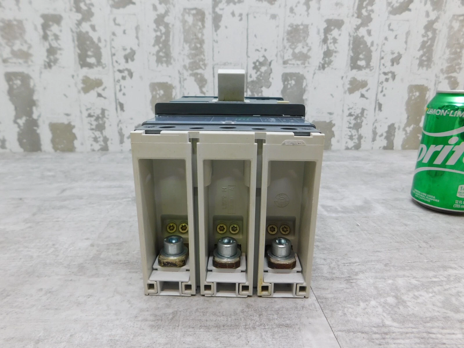 150 Amps, ABB Instantaneous Trip Circuit Breaker, SACE T4N 250, 3 Pole, 600 Volts, Used - Image 9