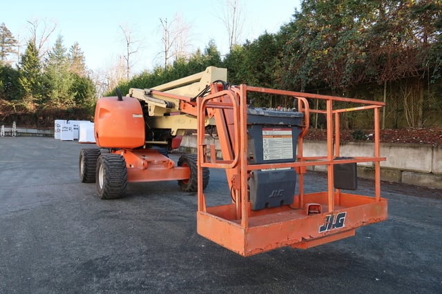 500 lb. JLG #450AJ-SII, articulated boom lift, 45' lift hght, 24.5'horizontal reach,, diesel, 2006 - Image 5