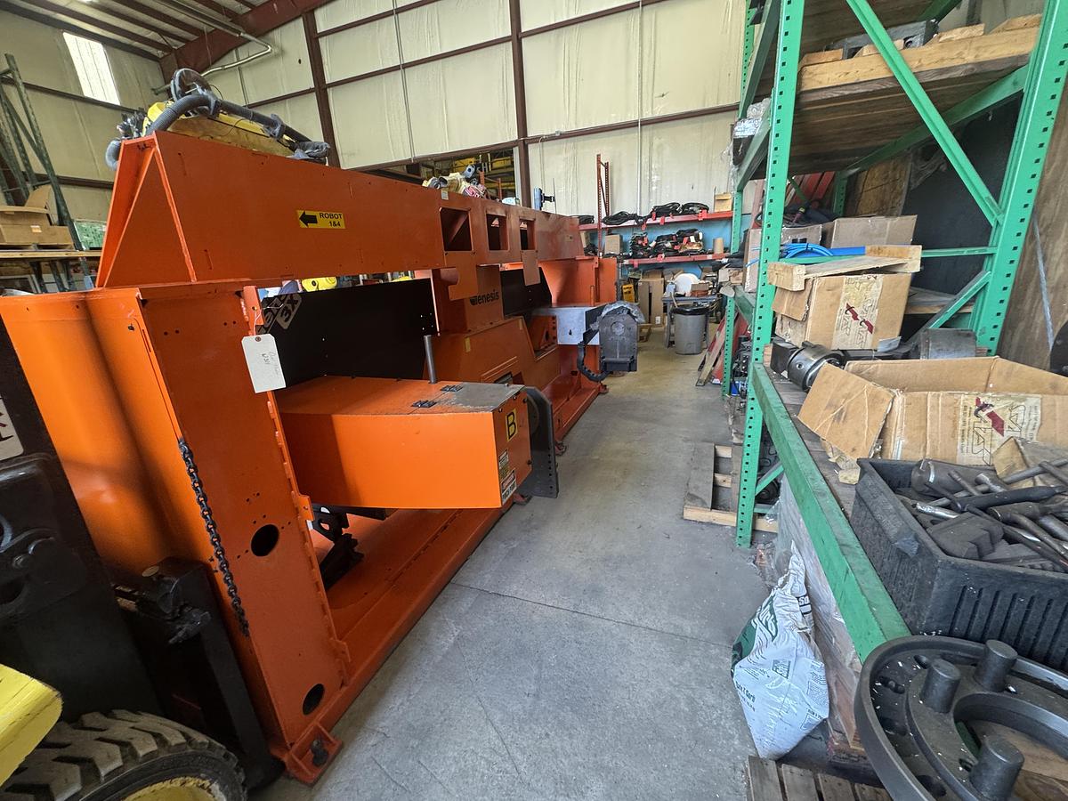Genesis #System-3x, dual trumion mig welding cell with 2 Arc Mate 100iC R-30iB robots, 2012 - Image 3