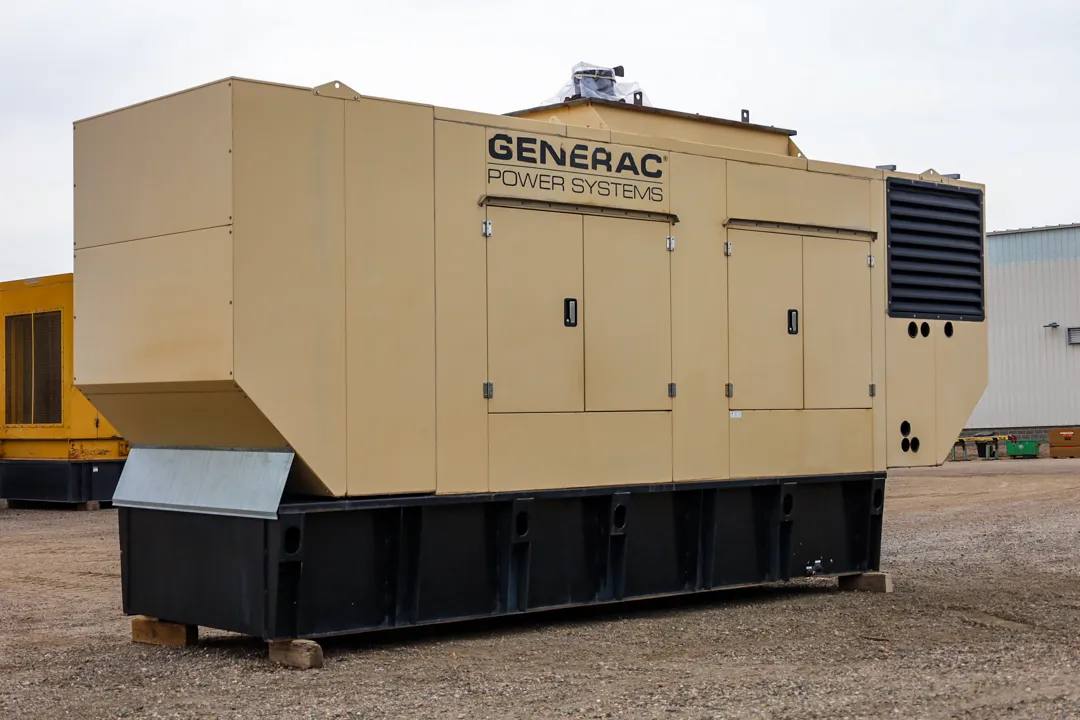 610 KW Generac #P222LE, diesel industrial generator, 277/480 Volts, 2006 - Image 1