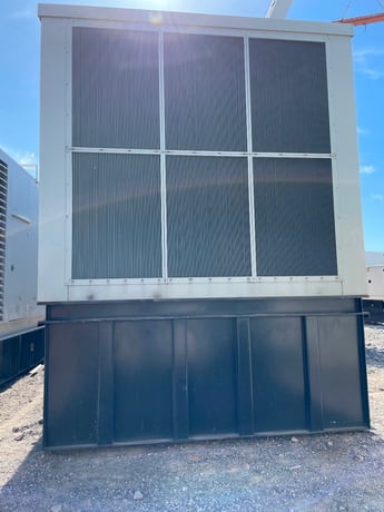 2000 KW Caterpillar #3516C, stationary generator set, diesel, 1800 RPM, 480 Volts, 165 hours, 2015 - Image 2