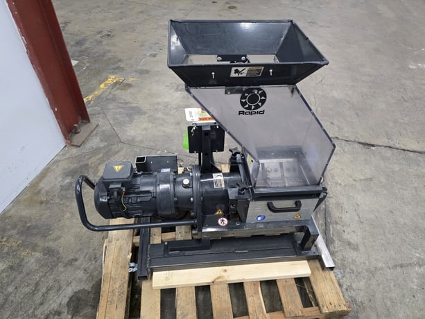 8.9" x 10.4" Rapid #RG2, granulator, 3 HP, 2 bed knives, 3 fly knives - Image 4