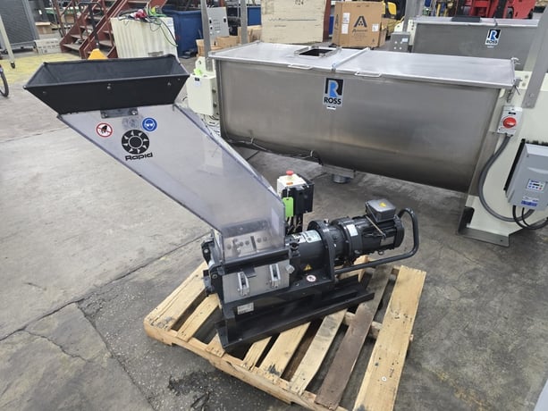 8.9" x 10.4" Rapid #RG2, granulator, 3 HP, 2 bed knives, 3 fly knives - Image 4