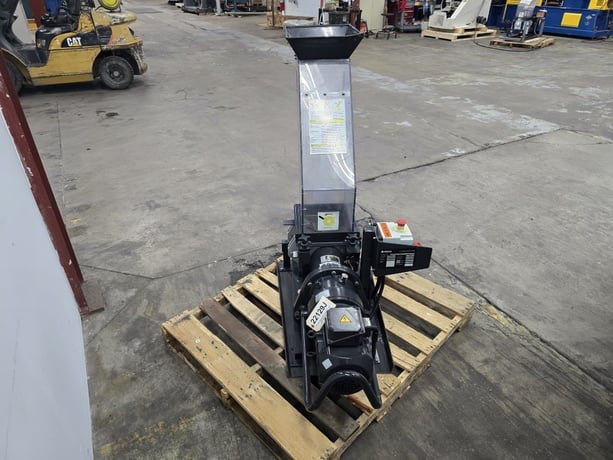 8.9" x 10.4" Rapid #RG2, granulator, 3 HP, 2 bed knives, 3 fly knives - Image 9