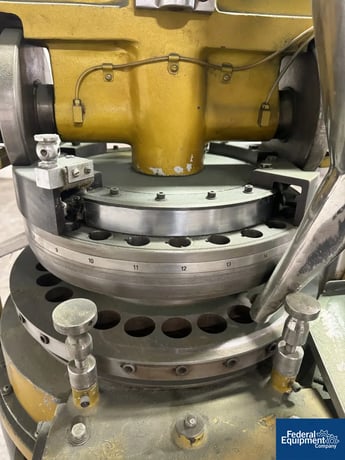Misido # DO-27, Rotary Tablet Press, 27 Station, D-tool, dual feeders - Image 7