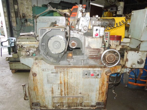 Cincinnati No. 107-4, centerless grinder, 1.5" diameter work rest capacity, 16" diameter x 4" width grinding - Image 1