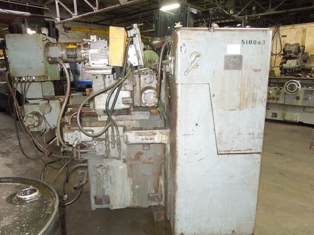Cincinnati No. 107-4, centerless grinder, 1.5" diameter work rest capacity, 16" diameter x 4" width grinding - Image 2