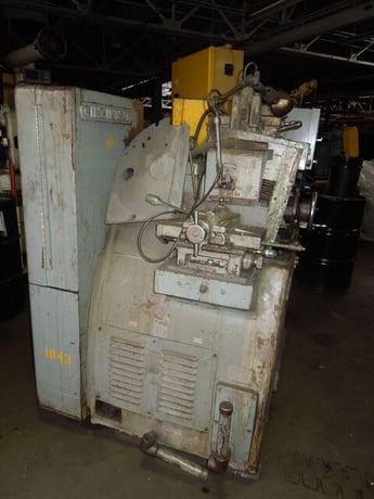Cincinnati No. 107-4, centerless grinder, 1.5" diameter work rest capacity, 16" diameter x 4" width grinding - Image 4