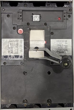 1200 Amp. General Electric #Spectra-Series, Main Power Panelboard, w/ (2)600A / (1)1200A Breaker - Image 2