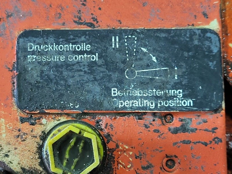 Schwing #98327503, control block S1-2-VPT22-S3 MO16-SVE220-, 350 bar - Image 3