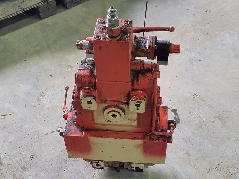 Schwing #98327503, control block S1-2-VPT22-S3 MO16-SVE220-, 350 bar - Image 4