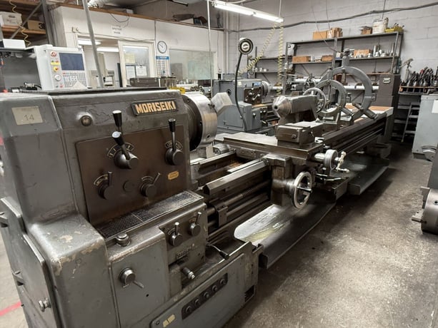 24" x 120" Mori Seiki #MH-3000, engine lathe, 16" swing over cross slide, inch/metric threads, 3-jaw 10" - Image 1