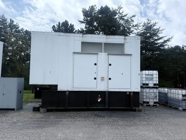 350 kW Caterpillar #C15, Diesel Generator, 480 Volts, sound attenuated enclosure, 2015 - Image 1