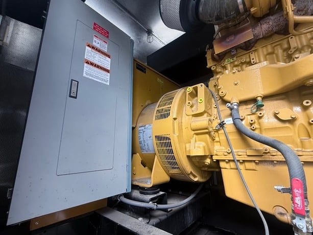 350 kW Caterpillar #C15, Diesel Generator, 480 Volts, sound attenuated enclosure, 2015 - Image 7