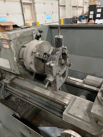 19" x 78" Leblond Regal #Servo-Shift, 3-1/16" hole, 40-1600 RPM, steady rest, 3 & 4-jaw chuck, 10 HP, 1979 - Image 4