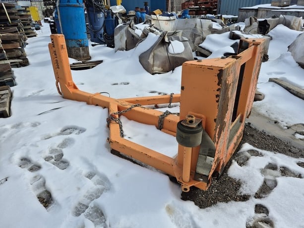 B & D Manufacturing #33200-200, tire changer, 8000 lb. max. - Image 8