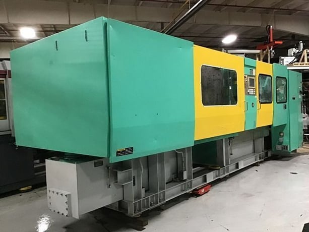 310 Ton, 41 oz., Toshiba #ISGS310WV10-19B Wide Platen, injection molding machine, 2001 - Image 5