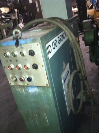 18" x 48" Cincinnati, universal cylindrical grinder, 14" diameter x 1.5" width x 5" hole grinding wheel - Image 5