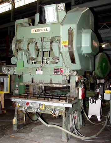 60 Ton, Federal #2-60, 4" stroke, 13" Shut Height, 54" x24" bed, 60-180 SPM, air clutch, 1982, #148055 - Image 2