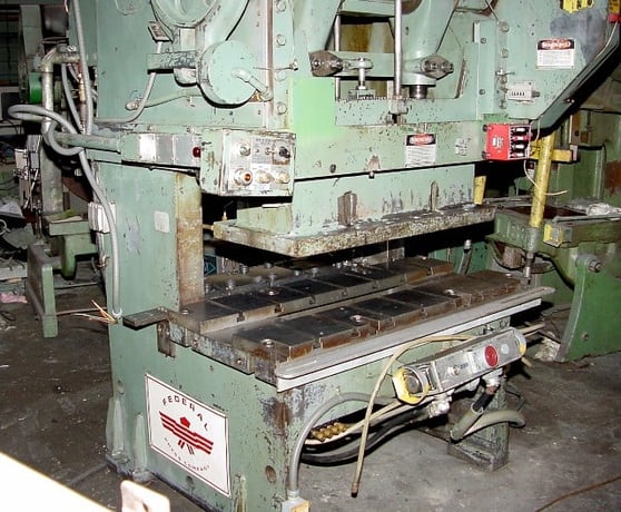 60 Ton, Federal #2-60, 4" stroke, 13" Shut Height, 54" x24" bed, 60-180 SPM, air clutch, 1982, #148055 - Image 5