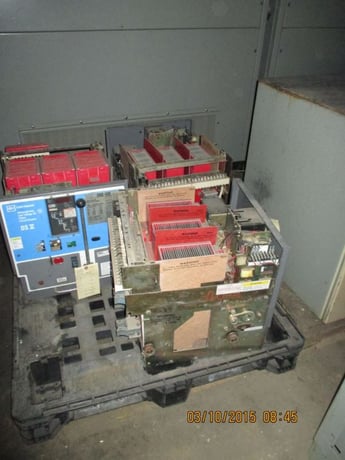 800 Amp, WESTINGHOUSE, DSII308, 480 Volts, manually operated, drawout, DIGITRIP L, S - Image 3