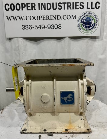 16" x 16" MAC, Stainless rotary airlock, 1-7/8" dia shaft - Image 1