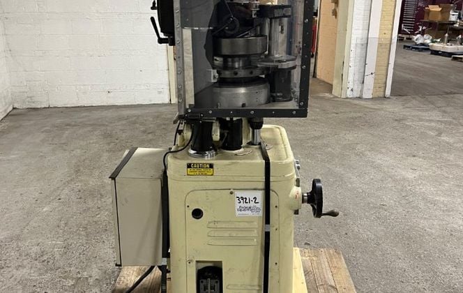 6.5 Ton, Manesty, Tablet Press, 16 Stations, 5/8" tablet diameter, 11/16" Depth of Fill, 90000 Tablets/hr. - Image 4