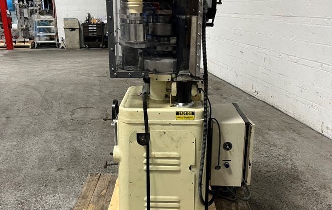 6.5 Ton, Manesty, Tablet Press, 16 Stations, 5/8" tablet diameter, 11/16" Depth of Fill, 90000 Tablets/hr. - Image 6