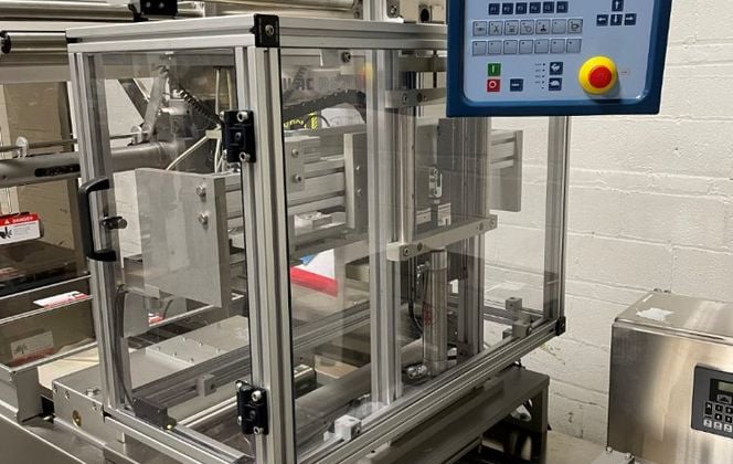 Multivac #R-230, Thermoformer, Busch Ra0100b5m3 Vacuum Pump, Neslab Chiller, Belt Conveyor, 220 V, 2001 - Image 10