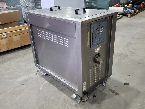 Ultrasonic Power Corp #UP3218, 39 gallon ultrasonic cleaner, like new - Image 1