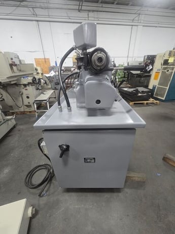 11" x 20" Hardinge #HLV-H, precision toolroom lathe, 6" 3-jaw chuck, 1.25" bore, 1.5 HP, 3000 RPM, tailstock - Image 3