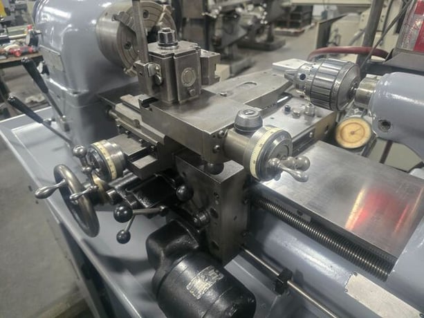 11" x 20" Hardinge #HLV-H, precision toolroom lathe, 6" 3-jaw chuck, 1.25" bore, 1.5 HP, 3000 RPM, tailstock - Image 8