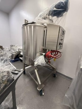 200 gallon Pepper+Fuchs, Stainless steel mix tank with purge system, 36" dia. x 48" straight side - Image 1