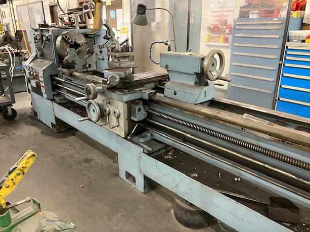 20" x 120" Tarnow, 4" spinlde hole, steady rest, inch and metric threading - Image 1