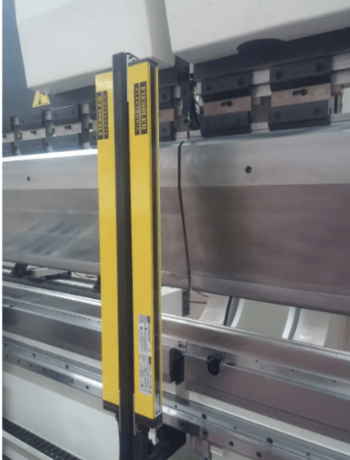 88 Ton, Gator #Ultimate-2080, CNC hydraulic press brake - Image 5