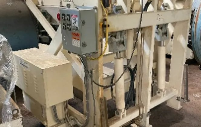 Material Transfer And Storage Inc., Container Discharger, w/Hydraulic Pack & Discharge Chute - Image 4