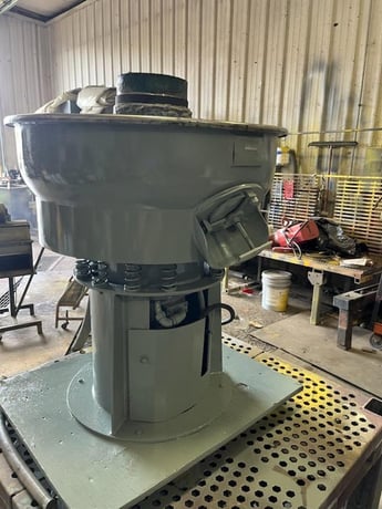Sweco #FM-3HA, vibratory finisher, 3 cu.ft., 1.25 HP, 32" bowl, 230/460 V., 3 phase - Image 1