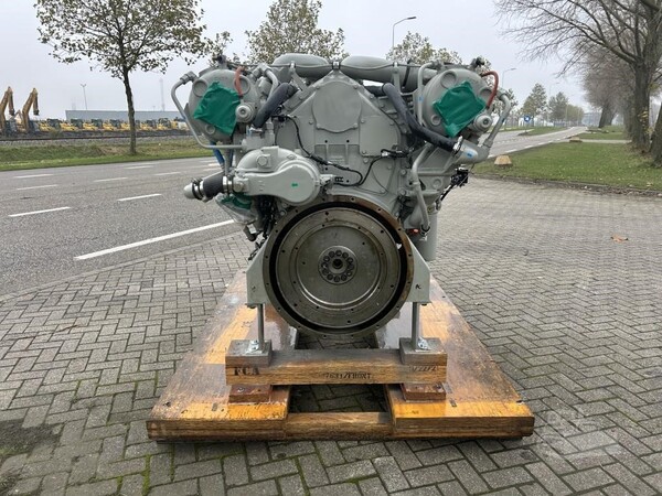 1925 HP Caterpillar #C32, diesel marine engine, Tier 3, 2019 - Image 4