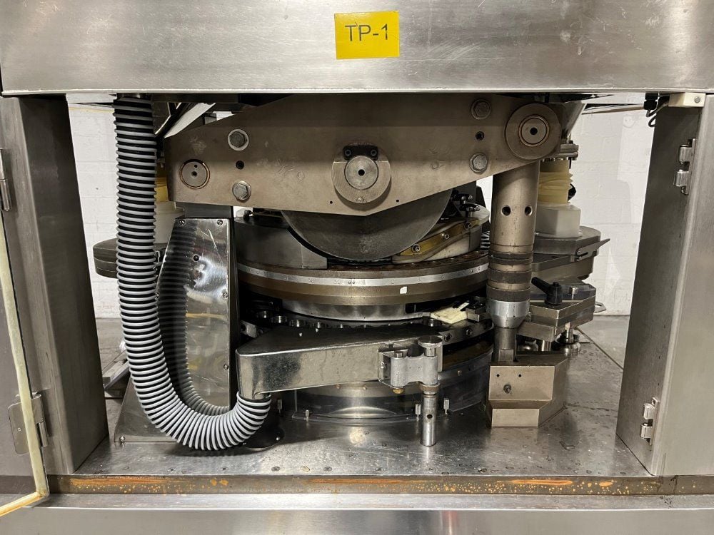 Manesty #MKIIA, Tablet Press, Rebuilt by IPR, 39-Station, Double Sided w/Force Feeders, 10 HP, 1760 RPM - Image 6