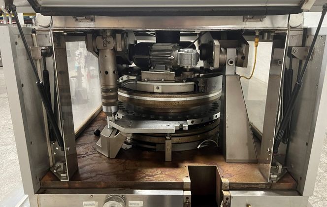 Manesty #MKIIA, Tablet Press, Rebuilt by IPR, 39-Station, Double Sided, 10 HP, 1760 RPM, 208-230/460 V, 2004 - Image 9