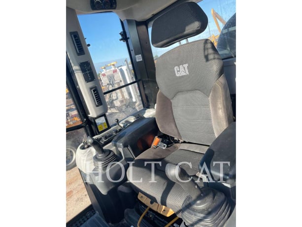 Cat 963, Wheel Loader, 1286 hours, S/N: LTT00848, 2023 - Image 6