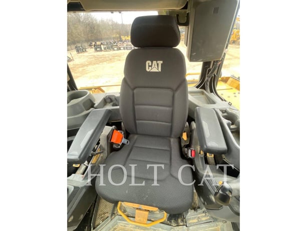 Caterpillar D6, Crawler Dozer, 3075 hours, S/N: HNK01128, 2023 - Image 6