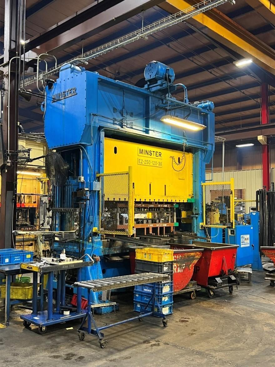 250 Ton, Minster #E2-250-120-36, straight side press, 8" stroke, 24" Shut Height, 42 SPM, vari-speed - Image 1
