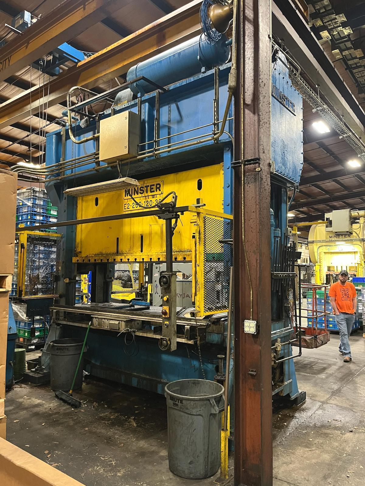 250 Ton, Minster #E2-250-120-36, straight side press, 8" stroke, 24" Shut Height, 42 SPM, vari-speed - Image 2