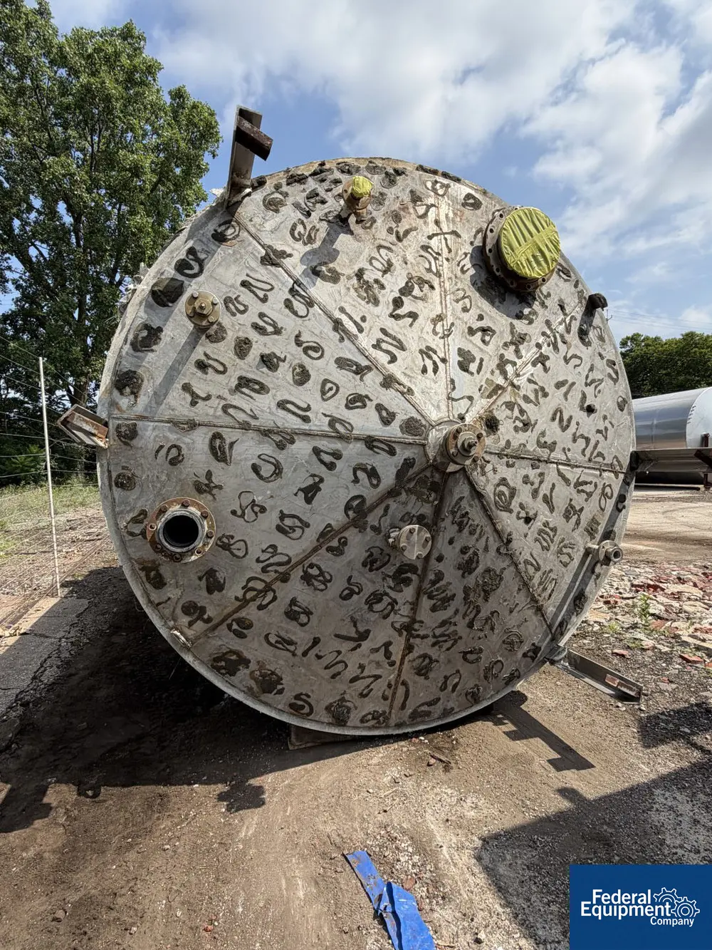 11000 gallon Stainless Steel Tank, 126" diameter x 216" straight side, cone top, flat bottom - Image 6