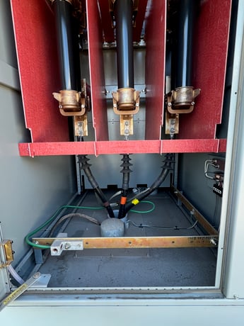 600 Amp. ABB, BreakMaster, 15 KV switch, 1 Section - NEMA 3R enclosure, 600 A Bus, 3 Phase/3 Wire, 15 kV, 95 - Image 5