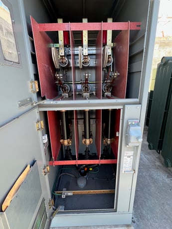 600 Amp. ABB, BreakMaster, 15 KV switch, 1 Section - NEMA 3R enclosure, 600 A Bus, 3 Phase/3 Wire, 15 kV, 95 - Image 6