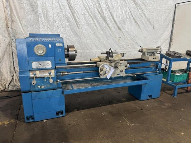 17" x 54" Cincinnati #17-Hydrashift, engine lathe, 10" 3-jaw chuck, tailstock, quick change tool post - Image 2