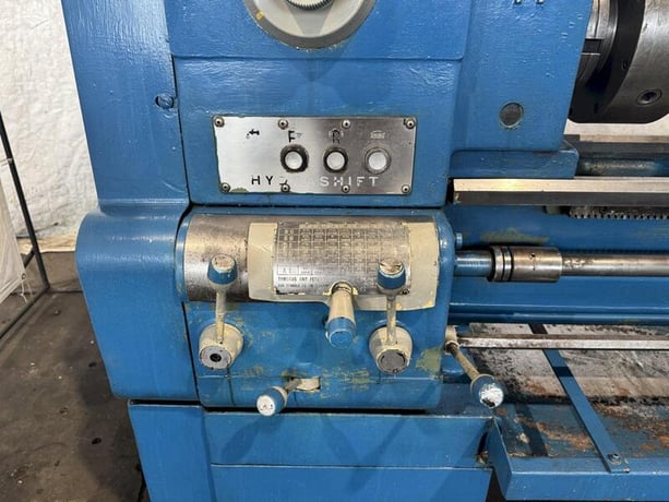 17" x 54" Cincinnati #17-Hydrashift, engine lathe, 10" 3-jaw chuck, tailstock, quick change tool post - Image 5